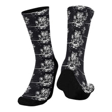 Load image into Gallery viewer, Bluwaii Mid-Calf Socks