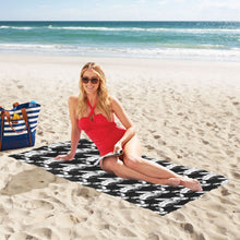 Load image into Gallery viewer, Bluwaii Beach Towel