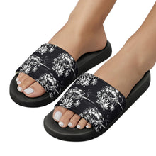 Load image into Gallery viewer, Bluwaii PVC home slippers (men's and women's)