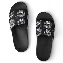 Load image into Gallery viewer, Bluwaii PVC home slippers (men's and women's)
