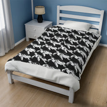 Load image into Gallery viewer, Bluwaii Velveteen Plush Blanket
